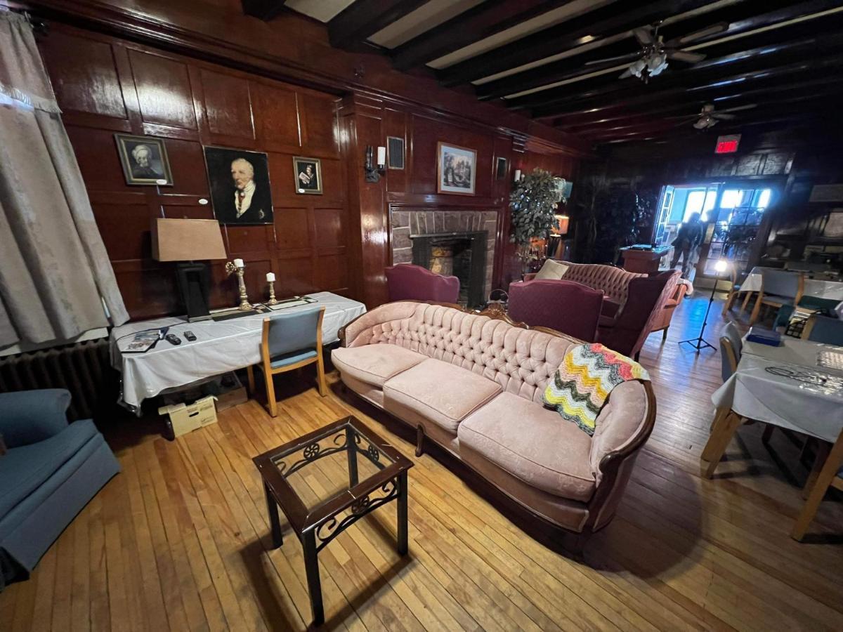 Red Rock Inn Εξωτερικό φωτογραφία